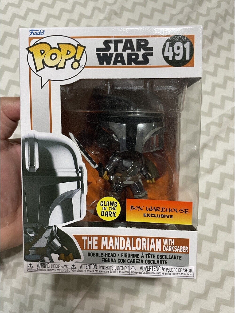 Funko Pop! Vinyl Star Wars Mandalorian w Glow In The Dark Saber Box Warehouse Ex